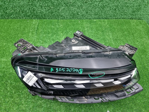 Фара правая Geely Tugella (2019-2024) LED