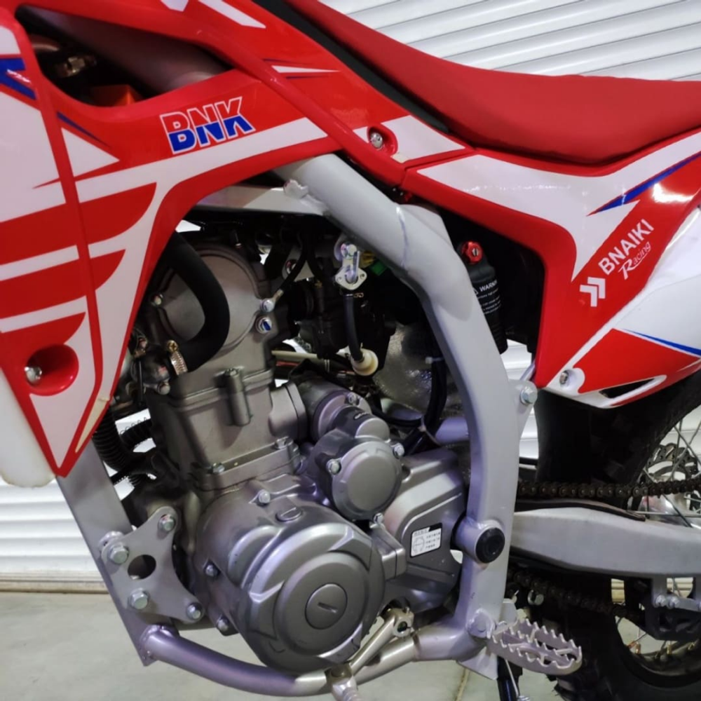 Мотоцикл BNK PR 250 ENDURO