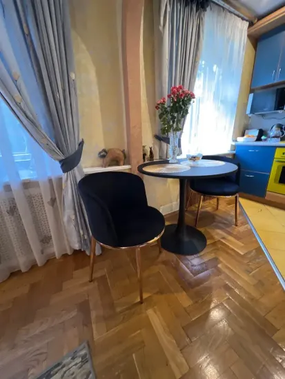 Стул Cooper черный велюр с золотыми ножками