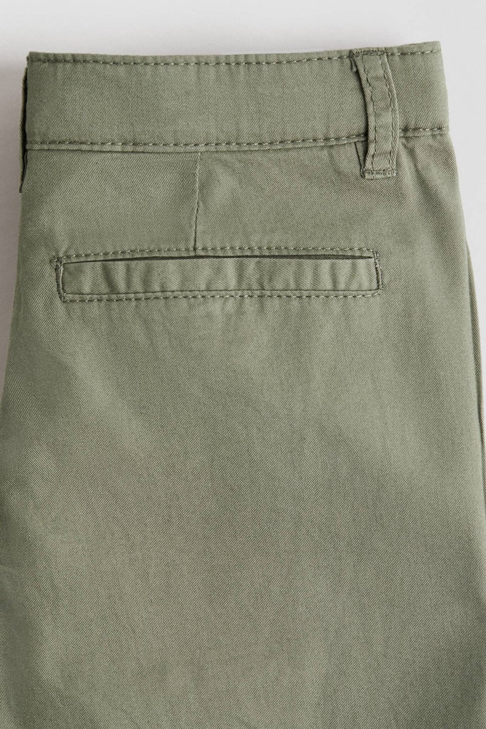 H&M Брюки чинос, хаки