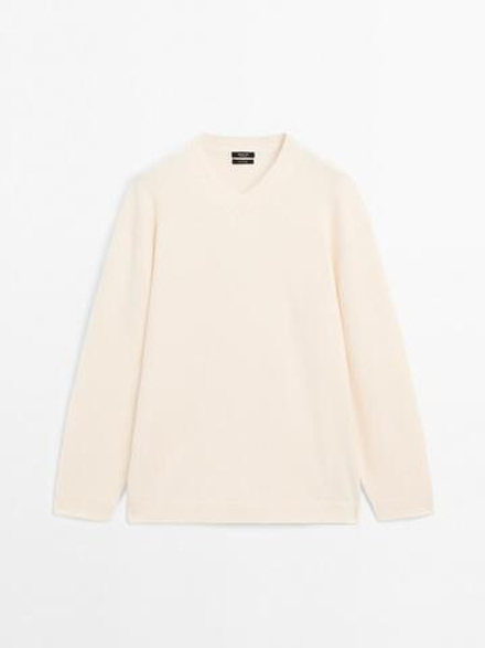 Massimo Dutti Кашемировый свитер оверсайз с V-образным вырезом, натуральный, кремовый