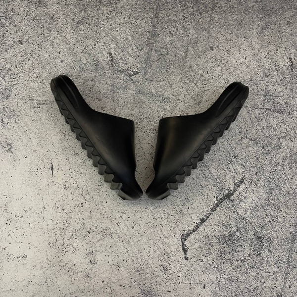 Шлепанцы Adidas Yeezy Slide black