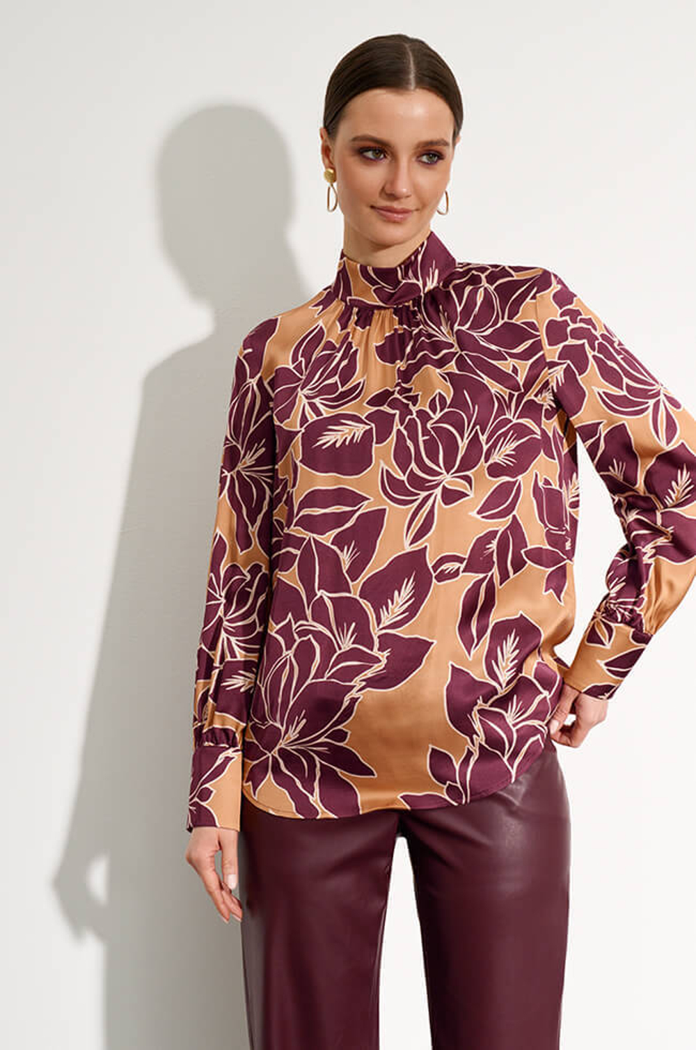 22723 Блузка женская (бордовый принт)