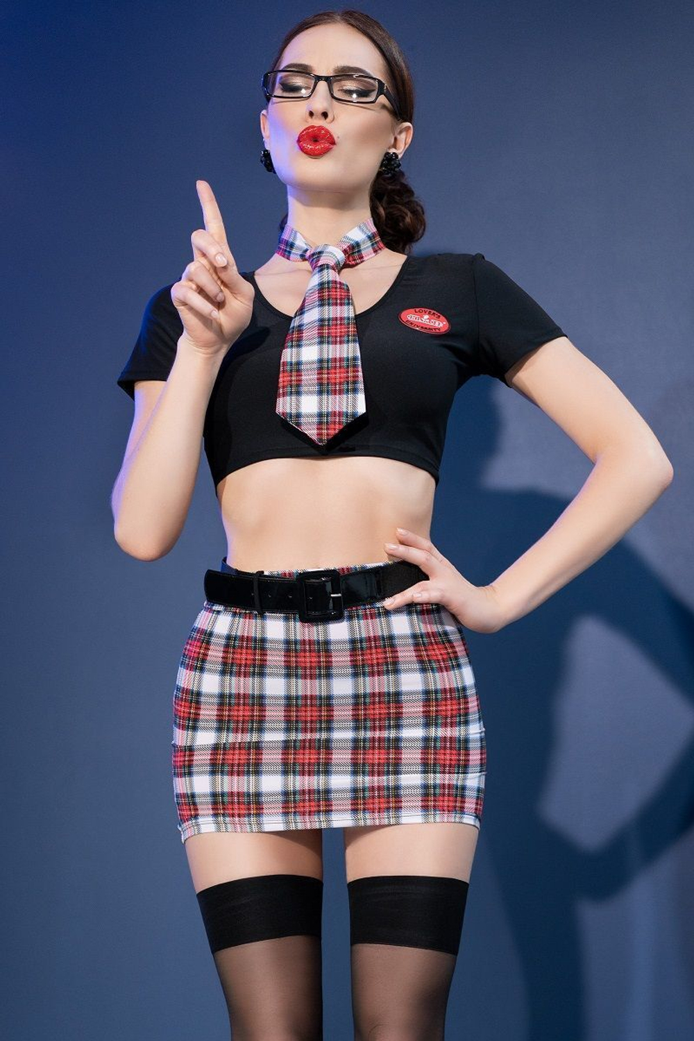 Соблазнительный игровой костюм школьницы (Размер: L-XL) (Цвет: черный с красным)