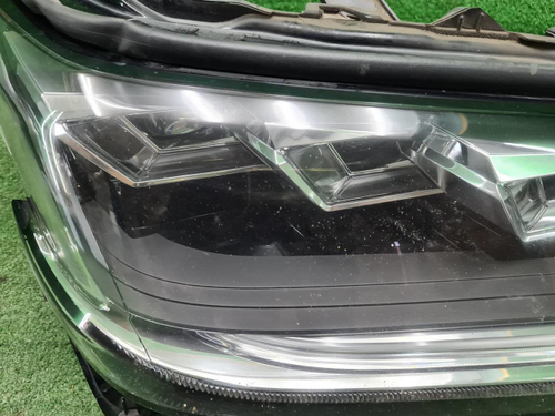 Фара правая Lexus LX 3 (2015-2023) Full LED