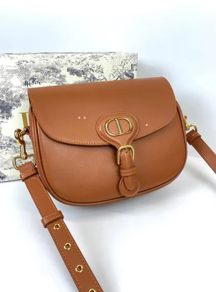 Сумка Dior Bobby, модель среднего формата коричневый