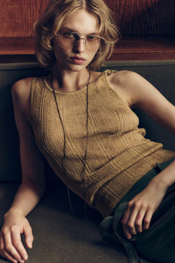 ZARA ТРИКОТАЖНЫЙ ТОП ТОНКОГО ЦВЕТА С БЛЕСТЯЩЕЙ НИТЬЮ, ЗОЛОТИСТЫЙ