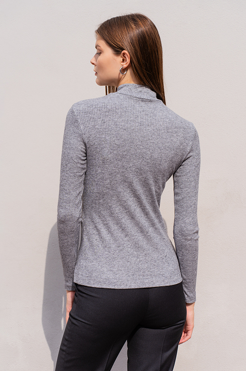 23168 Водолазка женская (серый)