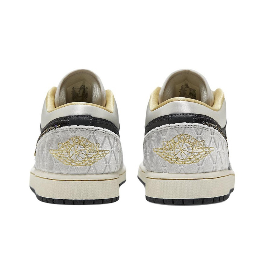 Кроссовки Air Jordan 1 Low SE Beaded Swoosh