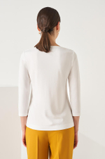 22833 Джемпер женский (молочный)