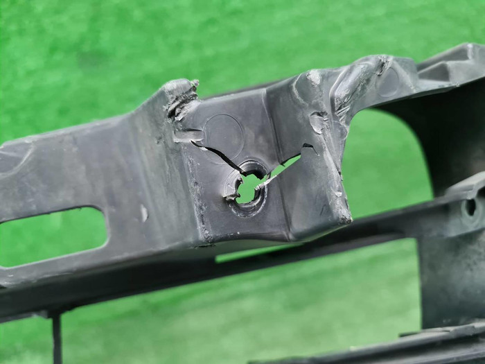 Решетка перед. бампера Porsche Cayenne 958 (14-18)