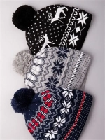 Шапка зимняя вязаная