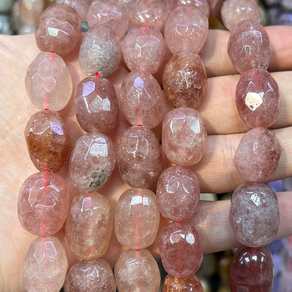 Клубничный Кварц бусины 13-15х18-20 мм, мелкая грань, нитка 38 см