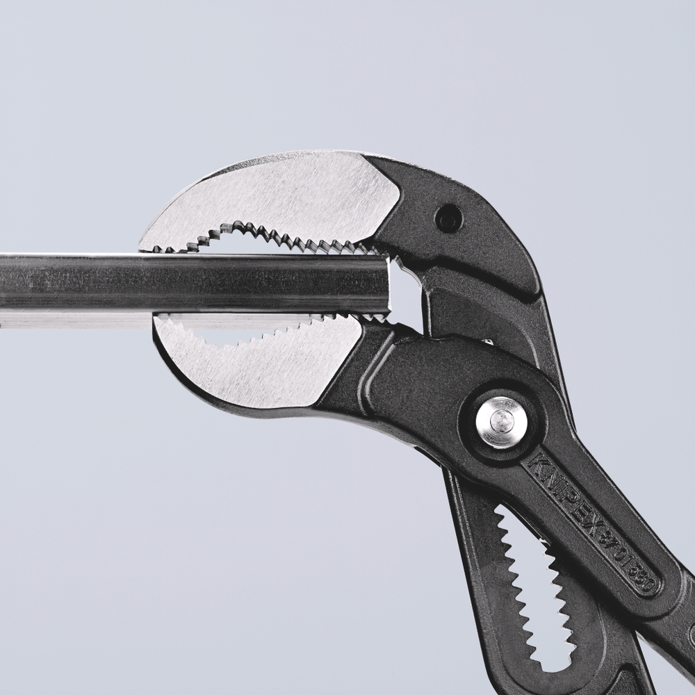 KNIPEX Cobra® XL/XXL черненая 560 мм 8701560
