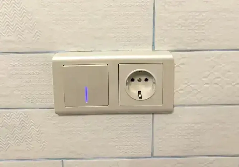 Выключатель одноклавишный с подсветкой (перламутровый рифленый) W1110113