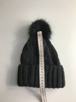 Шапка H&M с помпоном зимняя