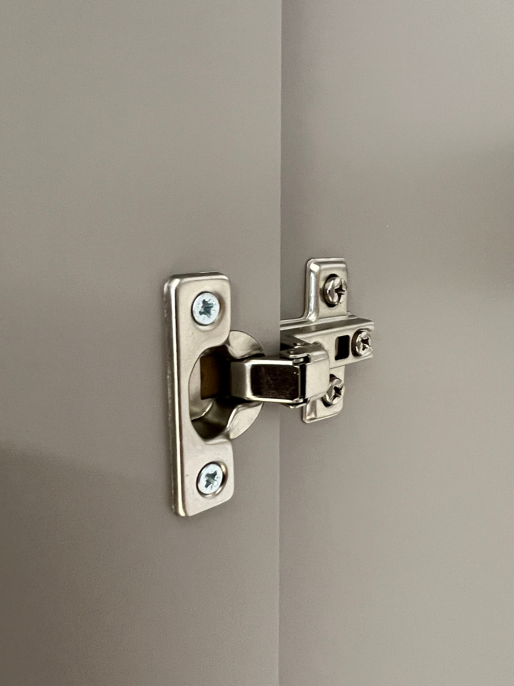 Шкаф для одежды, 79х35х185, Индра, распашной, в прихожую и ванную, МДФ, серый, Dipriz