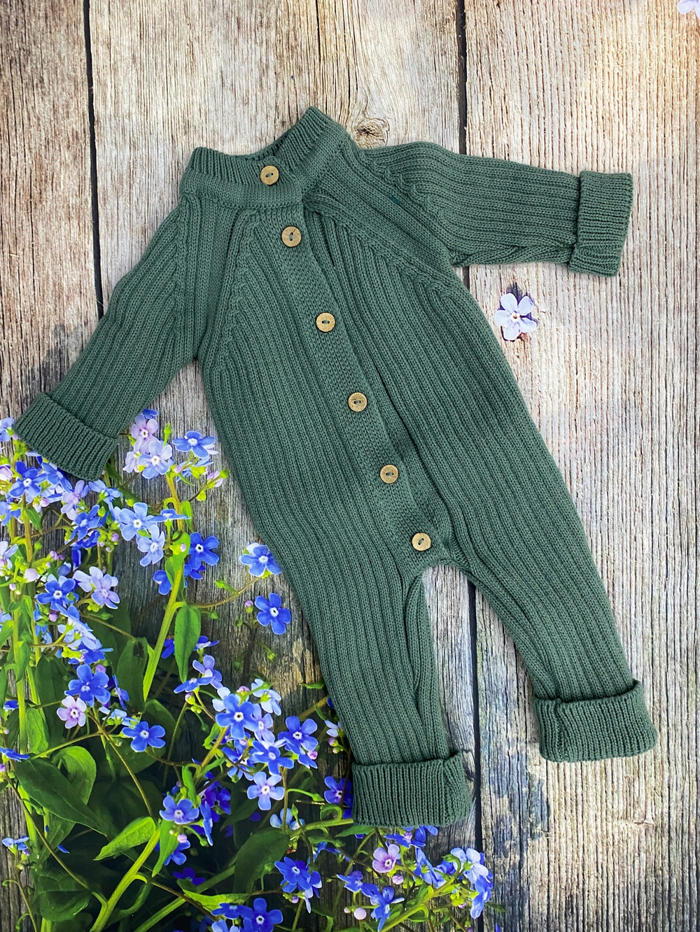 Вязаный комплект на выписку 5 предметов  "Лапша" (Одеяло утеплен., бант, пинетки, комбинезон, шапка) (Цвет: Зеленый)