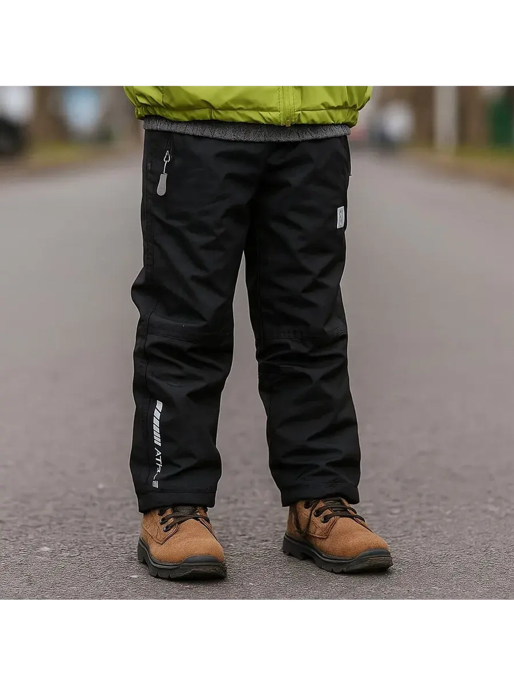 Брюки универсальные непромокаемые.