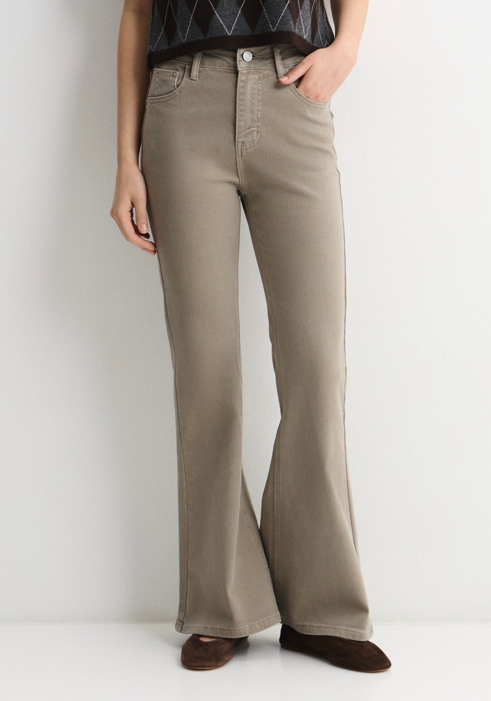 Джинсы клеш М7 бежевый