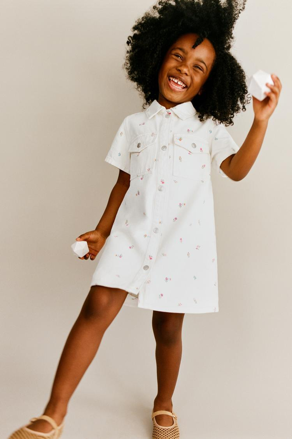 ZARA ПЛАТЬЕ ИЗ ТВИЛА С ЦВЕТОЧНЫМ ПРИНТОМ, ЭКРЮ