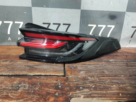 Фонарь задний правый Changan UNI-K 20-нв Б/У Оригинал CD569F2805030500AA