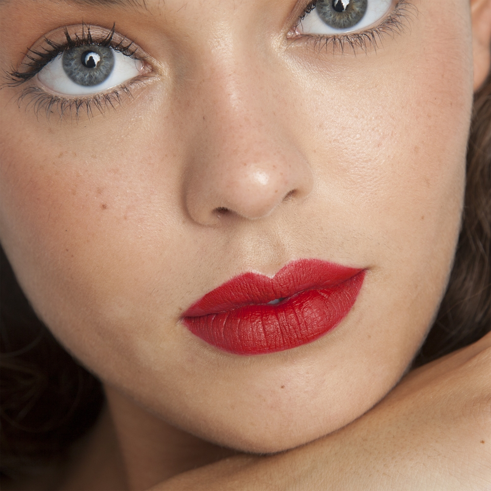 theBalm Meet Matt(e) Hughes Long Lasting Liquid Lipstick - Долговременная жидкая помада оттенок Loyal, 7 ml