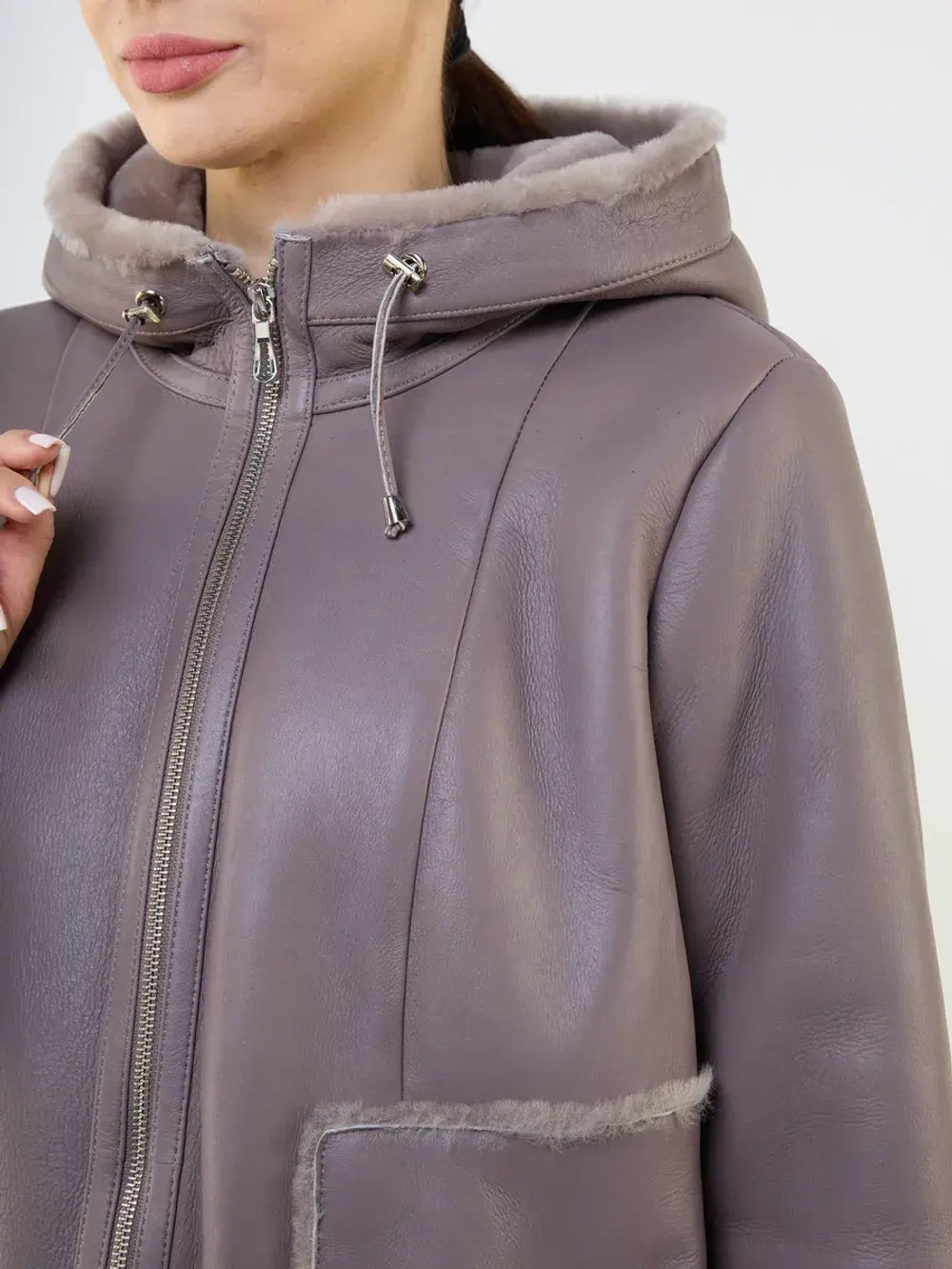 Дубленка натуральная зимняя с капюшоном