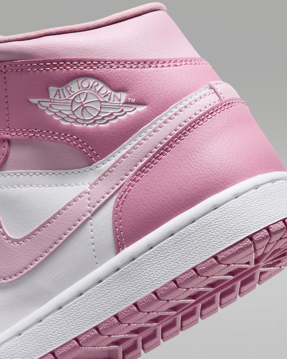 Air Jordan 1 Mid Женская обувь - NIKE