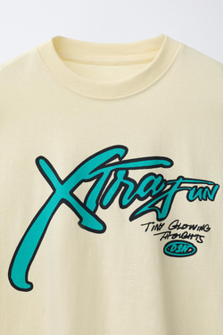 ZARА ФУТБОЛКА С ПРИНТОМ ГРАФФИТИ, ЖЕЛТЫЙ