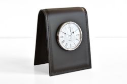 ЧАСЫ D85 на подставке BUVARDO БИЗНЕС из кожи цвет цвет ШОКОЛАД