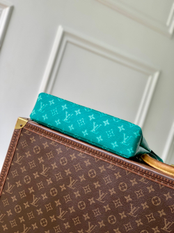 Louis Vuitton Pochette Voyage Souple