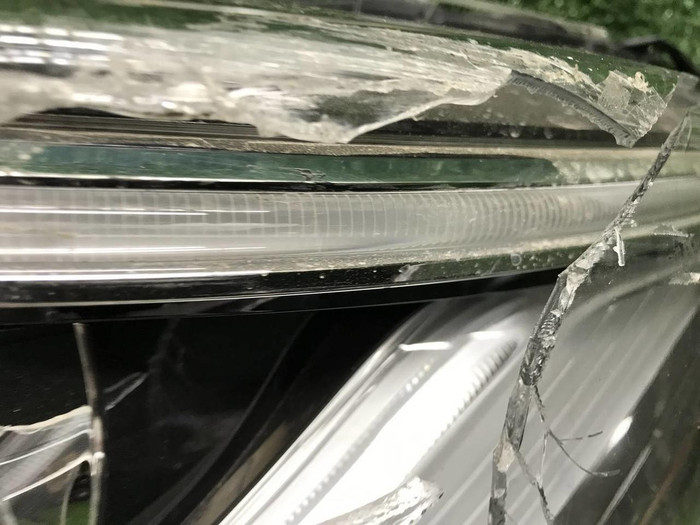 Битая Фара левая Infiniti QX80 (2017-2024) LED