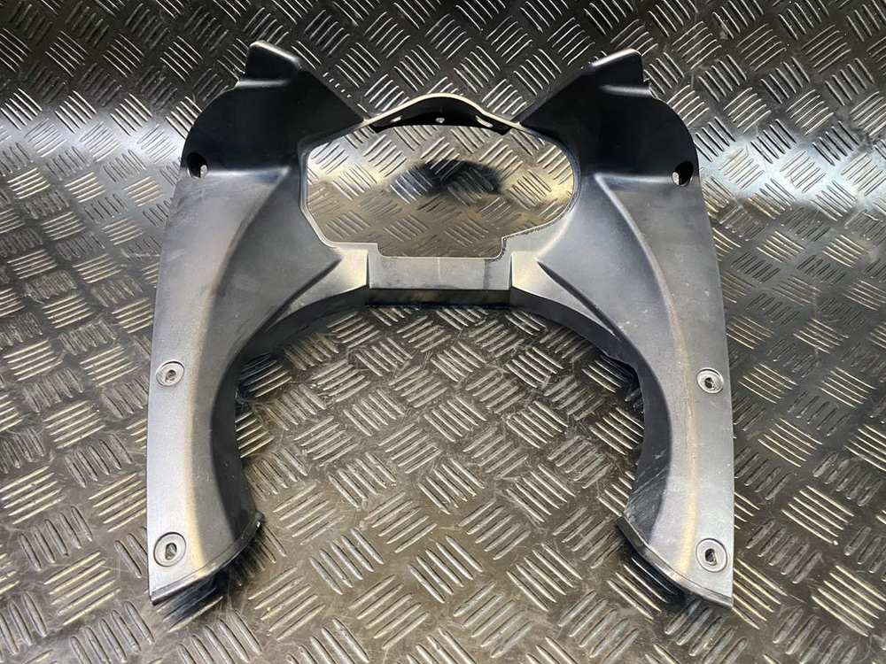 Пластик приборной панели Yamaha TDM900 RN08 2002