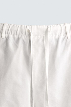 ZARA ШОРТЫ REGULAR FIT ИЗ ХЛОПКА И ЛИОЦЕЛЛА, ЖЕЛТОВАТО-БЕЛЫЙ