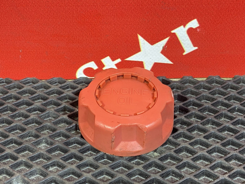 Крышка маслозаливной горловины