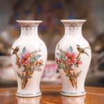 Пара фарфоровых ваз с росписью «Птицы и цветы»