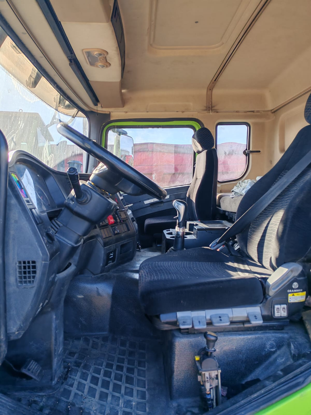 Shacman (Shaanxi) SX* 8x4 Самосвал SX33186W366C (Дизельный, 10,8 л, 441 л.с., МТ)