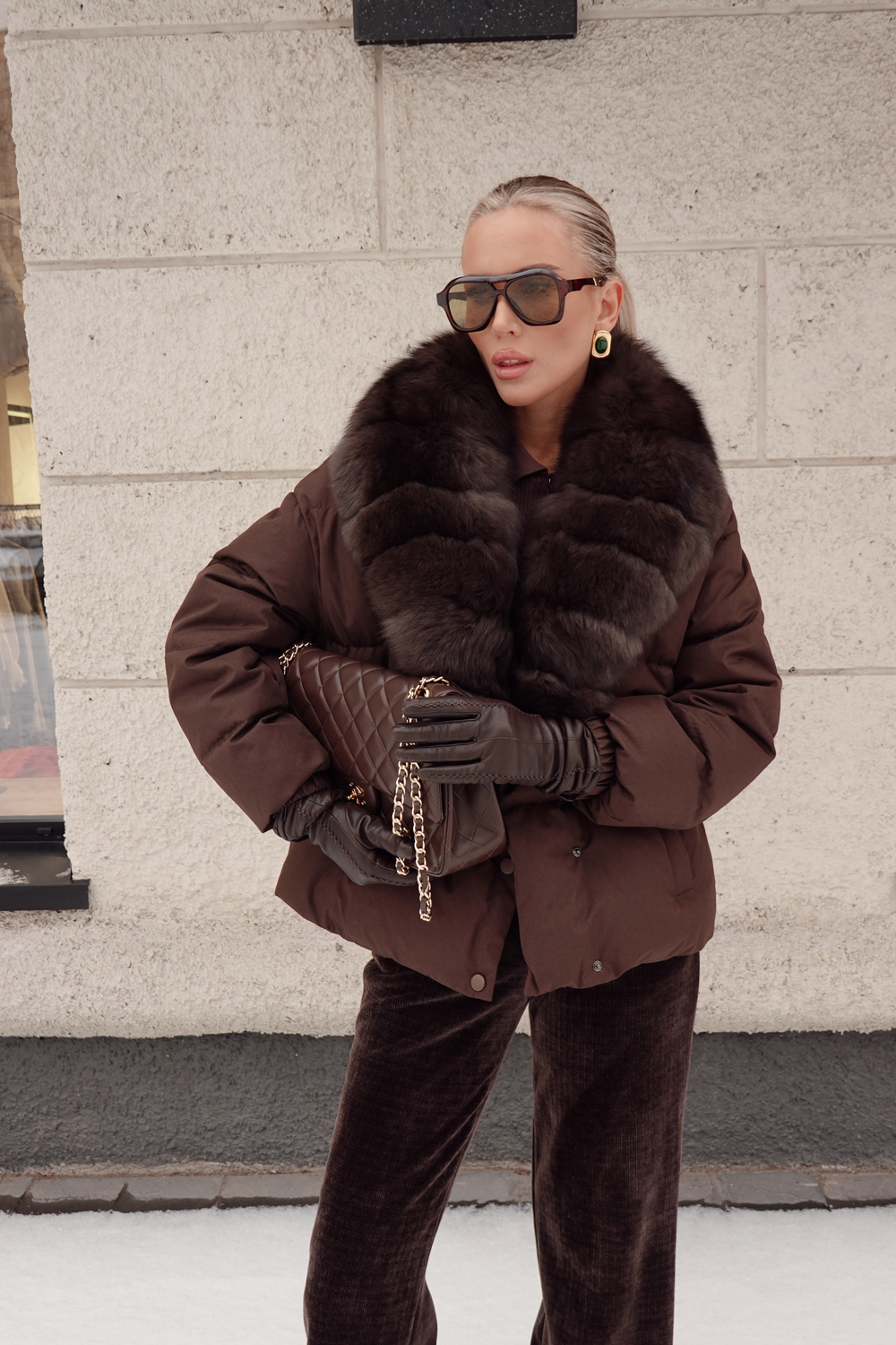 Пуховик из шерсти с английским воротником