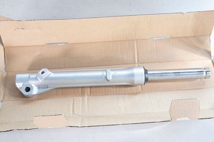 51500-KZV-T01 (51500-GGN-J01). FORK ASSY., L. FR.. Honda Super Cub AA04