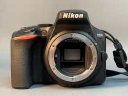 Nikon D3500 Kit 18-55mm 9067 Кадров