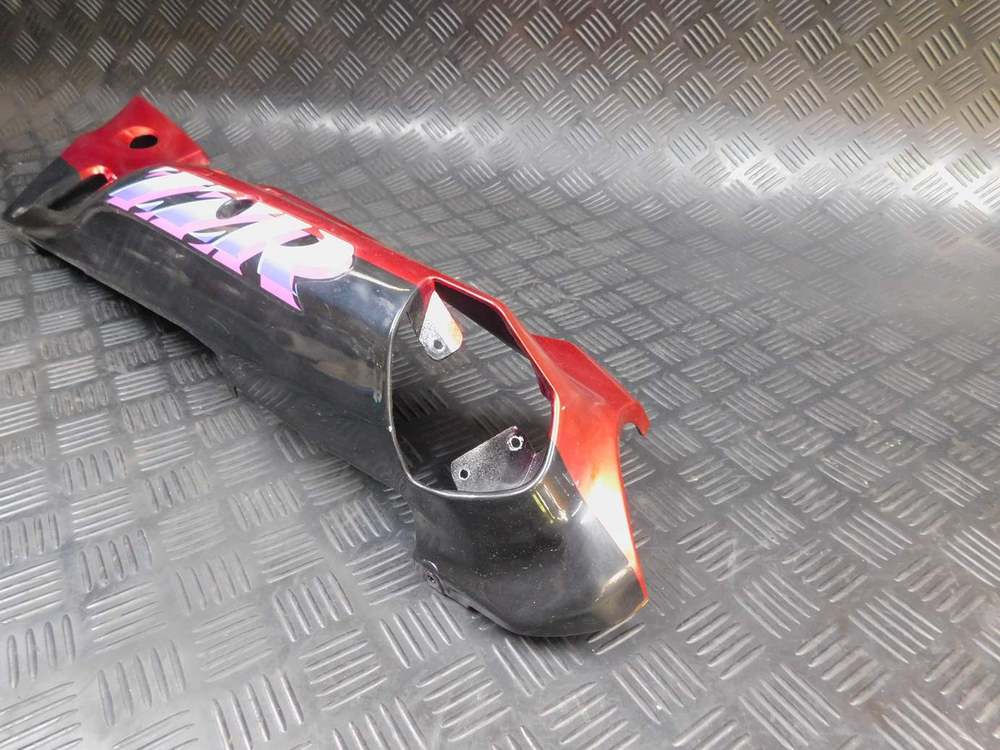 Пластик задний левый Kawasaki ZZR 400 98 053096