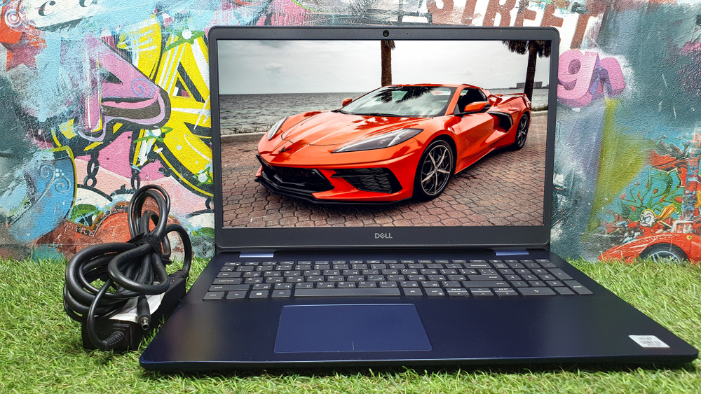 Ноутбук DELL i3-10/4Gb/FHD