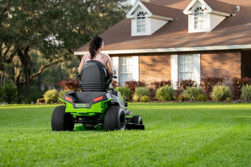 Трактор садовый GREENWORKS GC82LT107 82V, аккумуляторный без АКБ и ЗУ 7404507