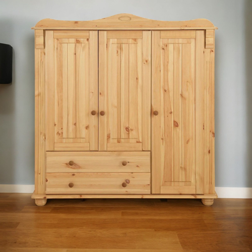 Шкаф распашной