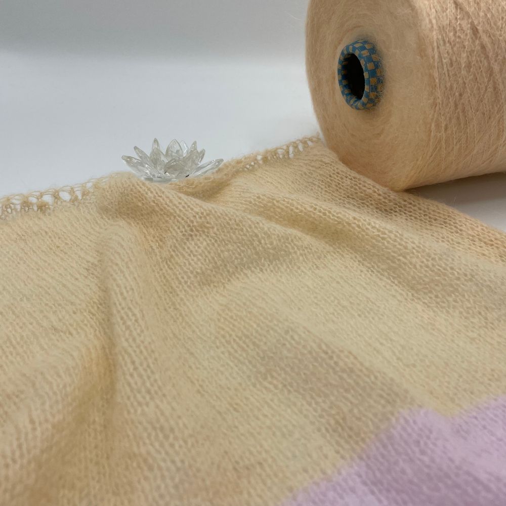 Manifattura LANE PUCCI 30% вспушеная альпака 30% полиамид 40% полиакрил