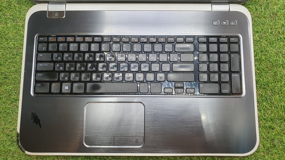 Ноутбук DELL i5/12Gb/GT 630M 1Gb