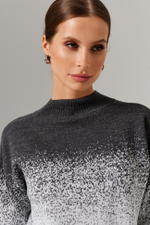 23115 Джемпер женский (серо-молочный)