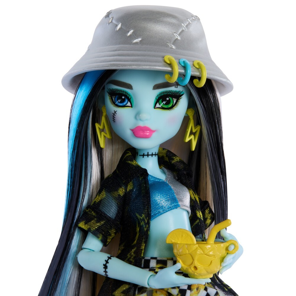 Дом с привидениями Monster High - модная кукла Фрэнки Штейн + пляжные аксессуары HRP68
