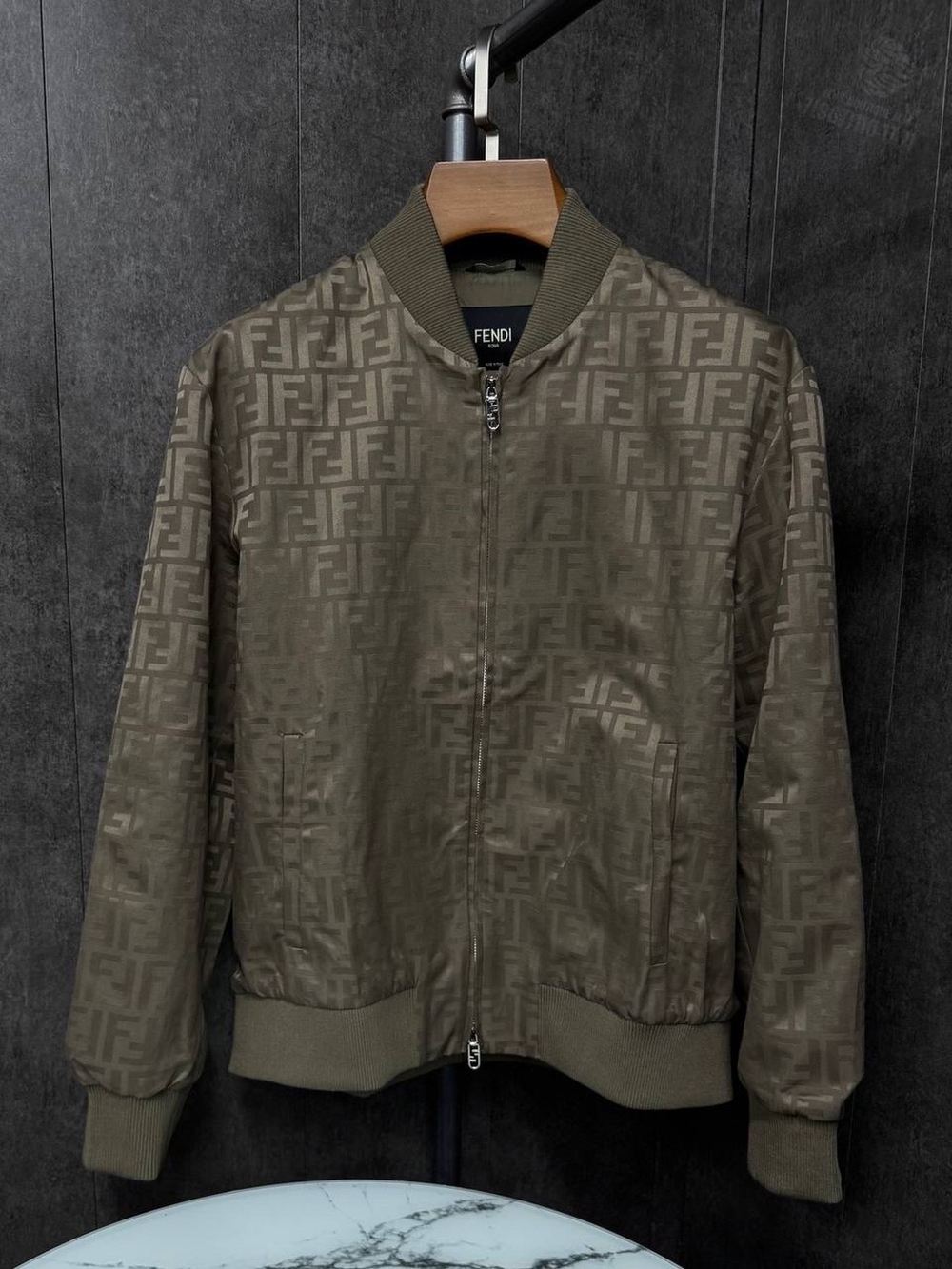 Бомбер Fendi